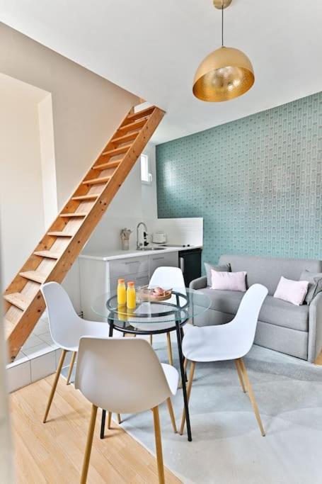 Appartement Avec Mezzanine Au Centre De - Ii Paris